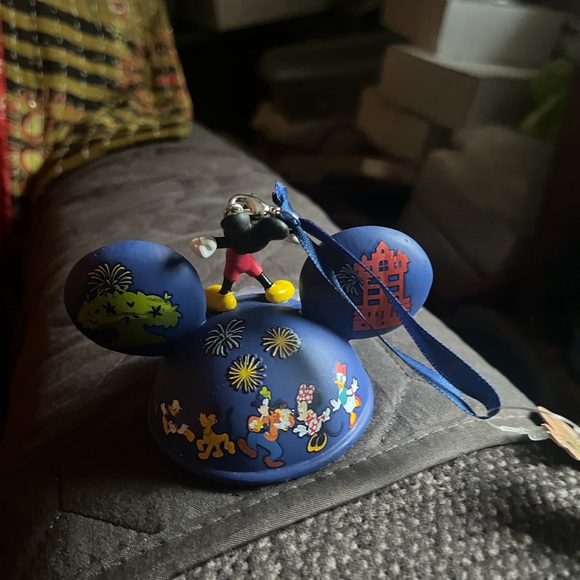 Disney Mickey 2020 light up ear hat ornament.  New with tags. - Picture 2 of 8